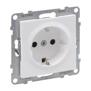 Legrand Suno 2P+F csatlakozóaljzat, fehér